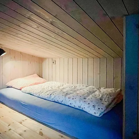 Architect Cabin Embraced By Sea And Mountains Holiday home *